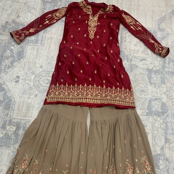 Fancy Pakistani Embellished Gharara Wedding Indian Party Wear Shalwar Kameez - Picture 2 of 11